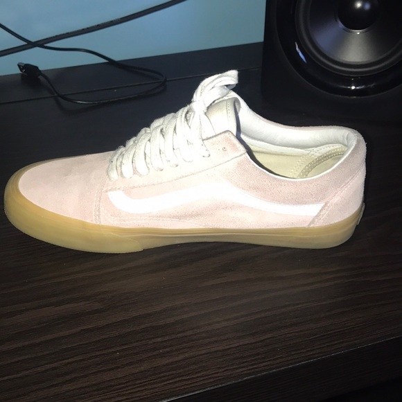 Vans - Picture 3 of 4